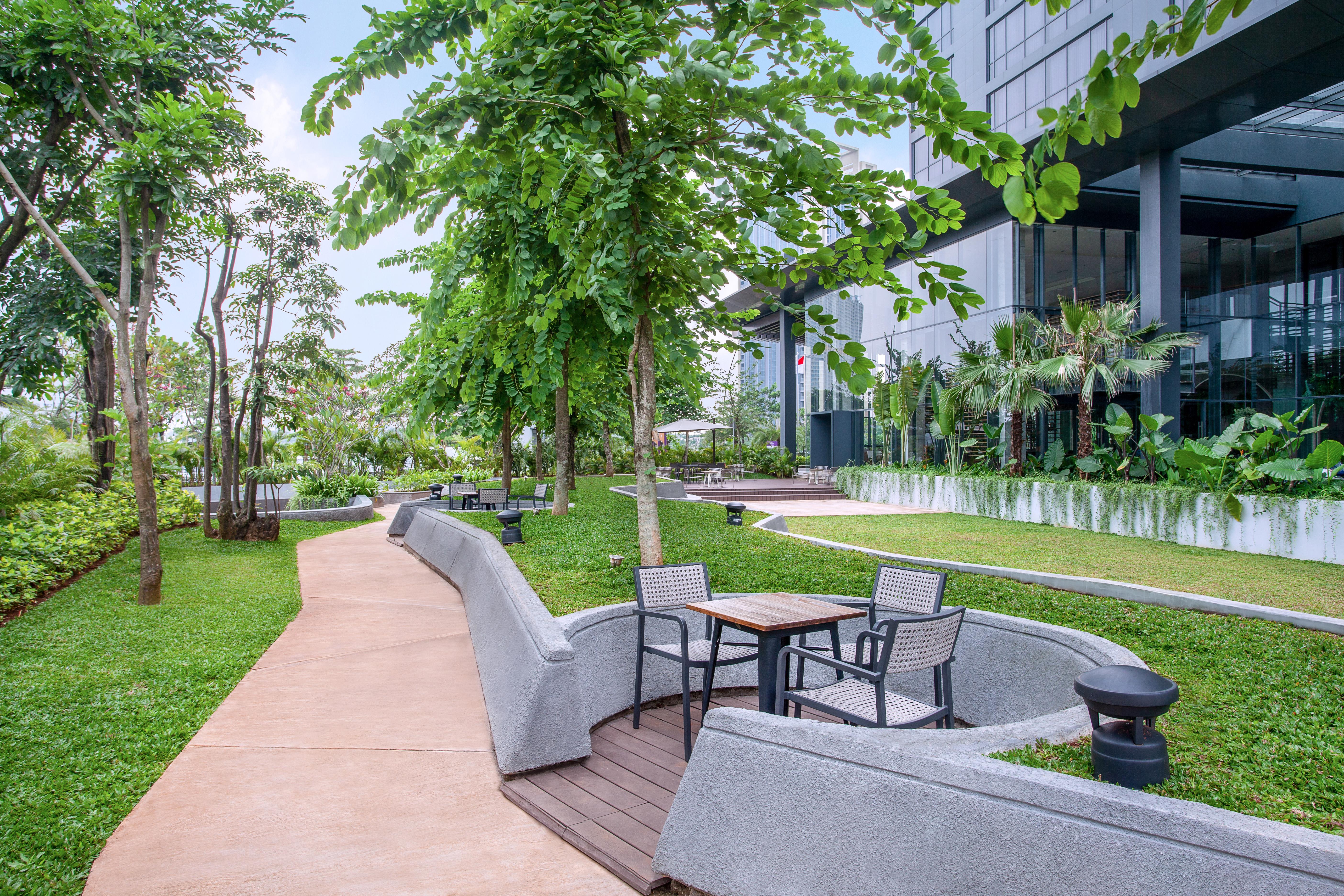 Mercure Tangerang Bsd City Exterior photo