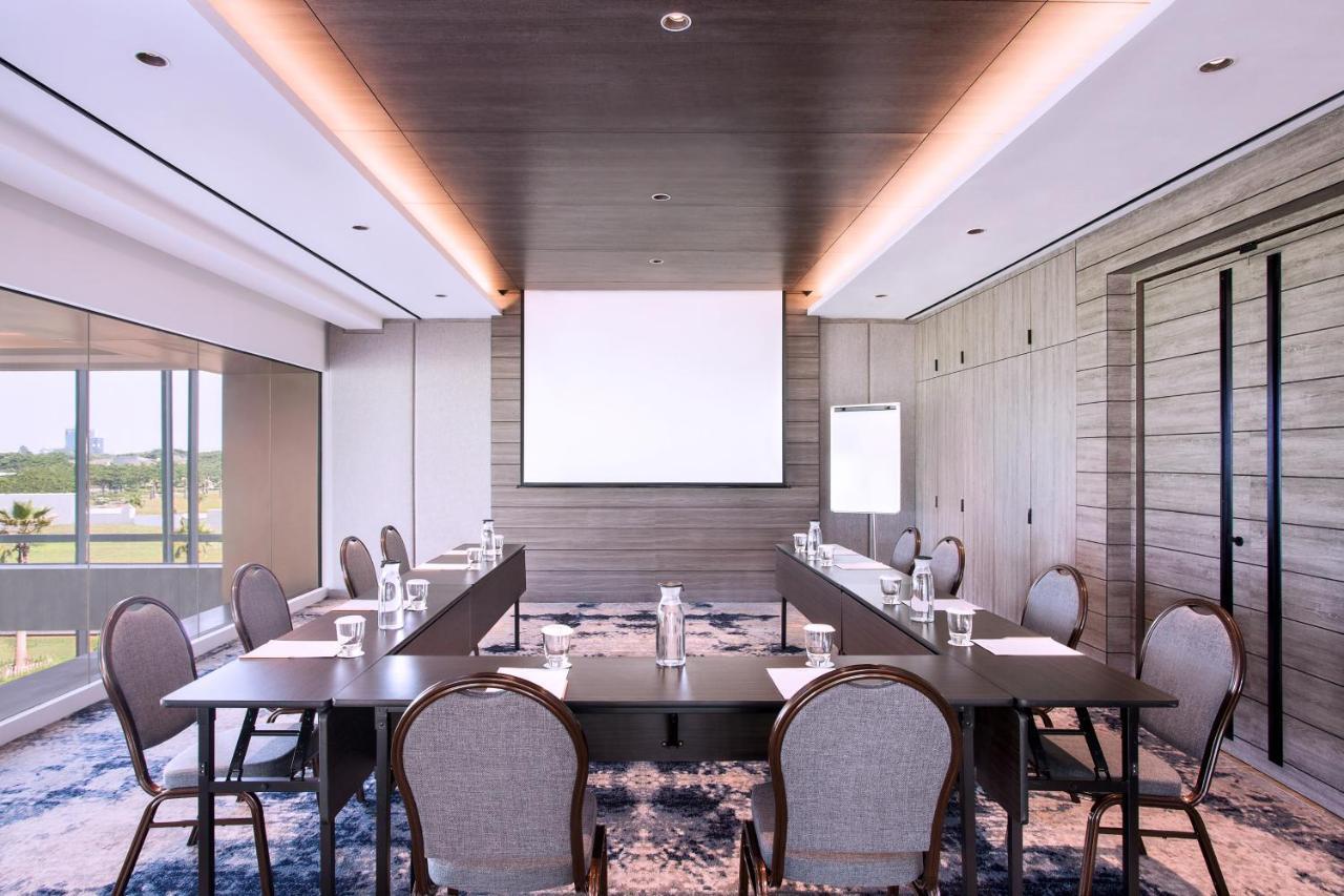 Mercure Tangerang Bsd City Exterior photo